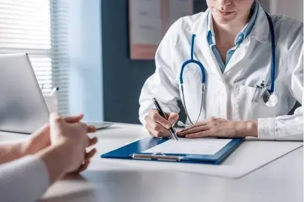 Más de 1 millón de personas se quedaron sin cobertura médica